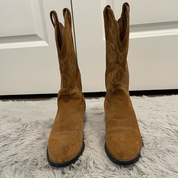 Ariat cowboy boots! Worn a couple times! See pics for where the stains are :) - Picture 2 of 5